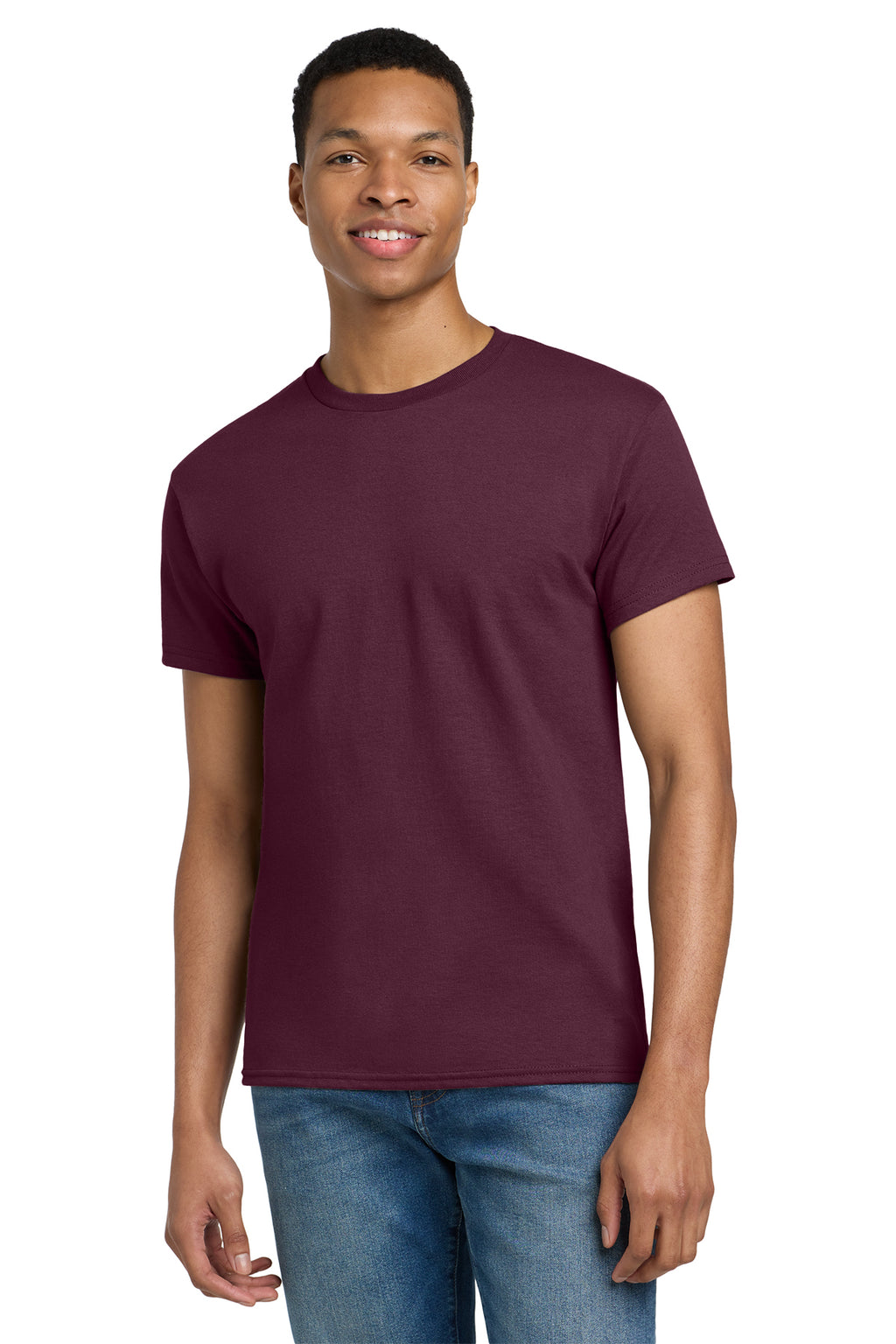 Gildan Ultra Cotton T-Shirt 2000 in Maroon, front view