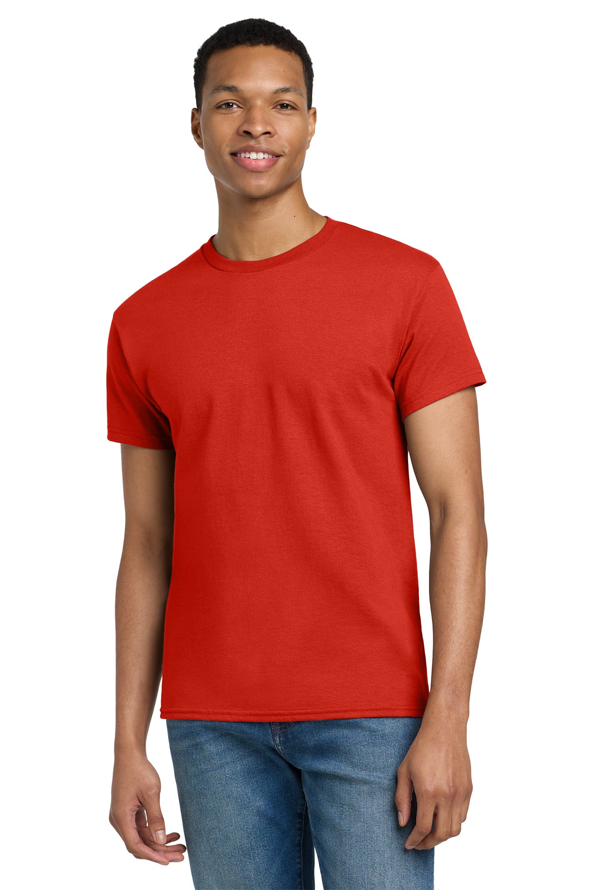 Gildan Ultra Cotton T-Shirt 2000 in Red, front view